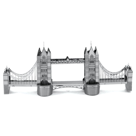 Maquette 3D Tower Bridge en vue frontale, présentant les deux grandes tours, les passerelles supérieures et la structure du pont levant