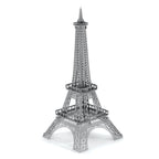 Maquette 3D métal Tour Eiffel Metal Earth vue diagonale, reproduction détaillée de la structure emblématique de Paris