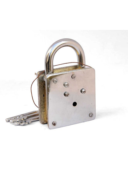 Cadenas indien ancien Lotus Lock Puzzle vue rapprochée
