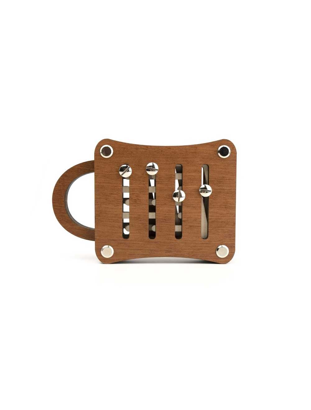 cadenas puzzle en métal style ancien, objet de collection mécanique