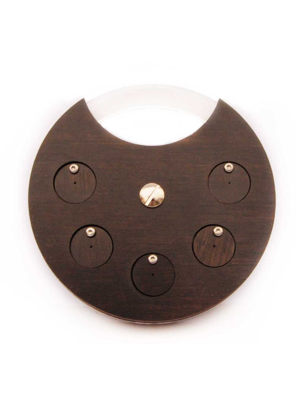 Smilock Elox – Cadenas Sourire de dos