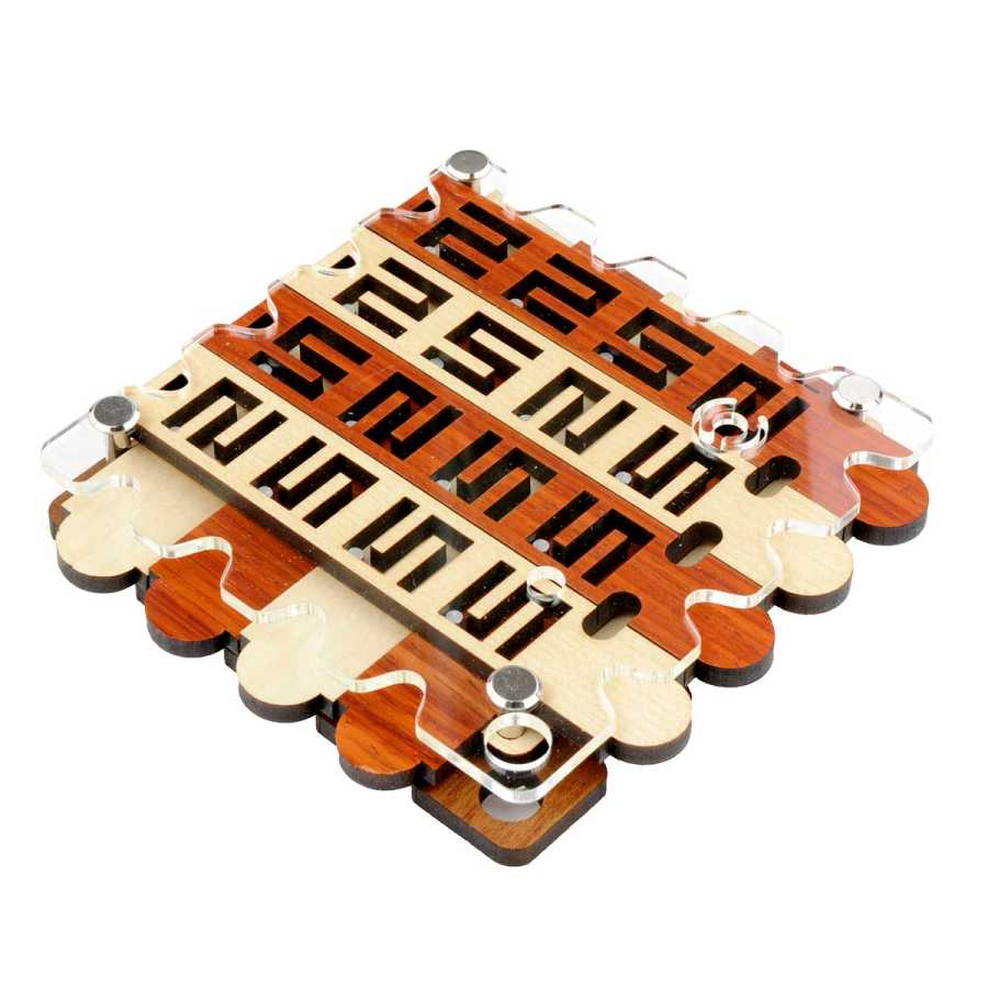 Labyrinthe N5-22 en bois et plexiglas – création Jean-Claude Constantin