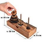 Jeu de réflexion Tower of Hanoi en bois posé sur sa base