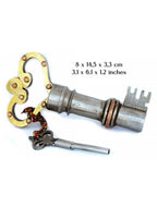 détail du mécanisme secret d’une serrure puzzle en métal