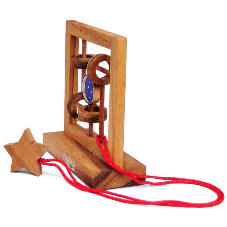Puzzle Lune et Étoile en bois démonté montrant les cordes
