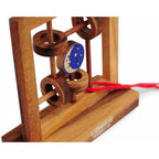 Casse-tête Lune et Étoile en bois en cours de résolution
