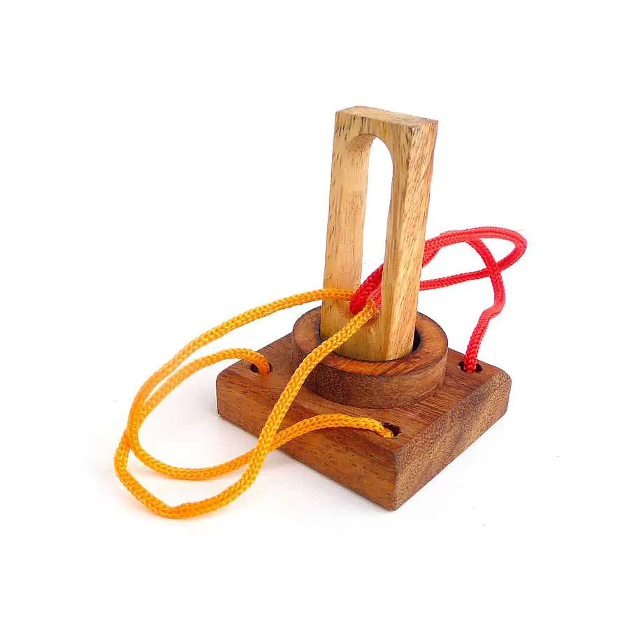 Casse-tête Colonne en bois en cours de résolution
